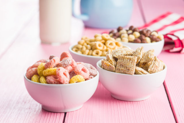 Various breakfast cereals in bowl.